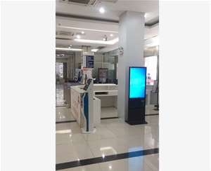 宣城涇縣政務(wù)中心43寸立式查詢機(jī)，帶刷二代身份證功能